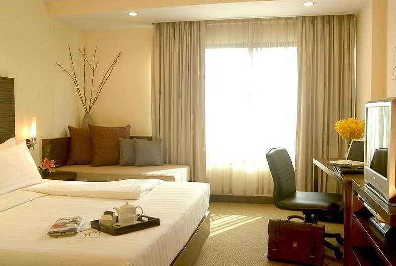 St. James Hotel Bangkok Buitenkant foto